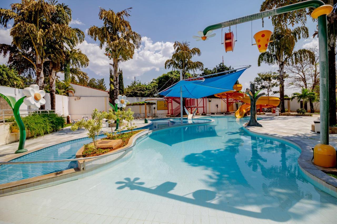 Diroma Resort Com Um Dia No Acqua Park Caldas Novas Kültér fotó