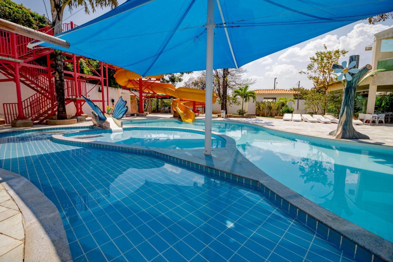Diroma Resort Com Um Dia No Acqua Park Caldas Novas Kültér fotó