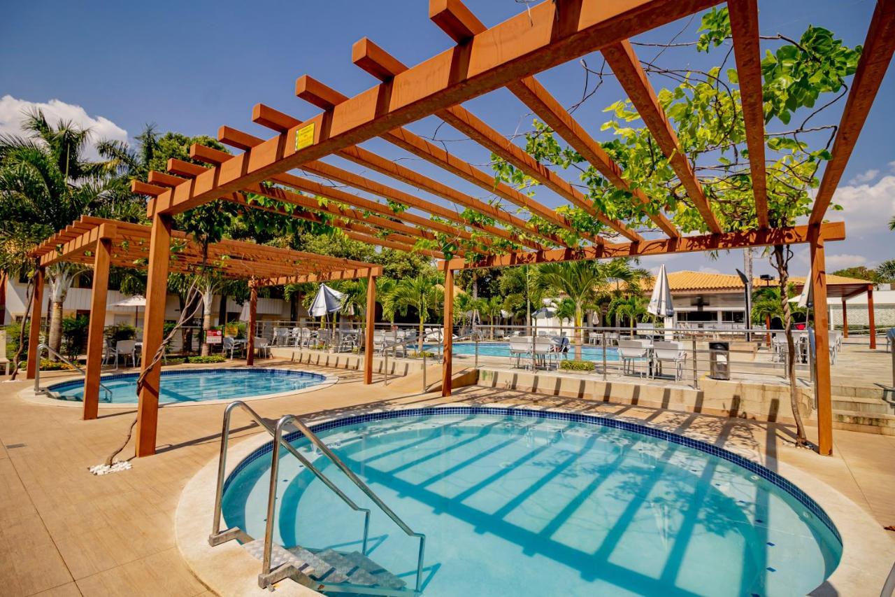 Diroma Resort Com Um Dia No Acqua Park Caldas Novas Kültér fotó