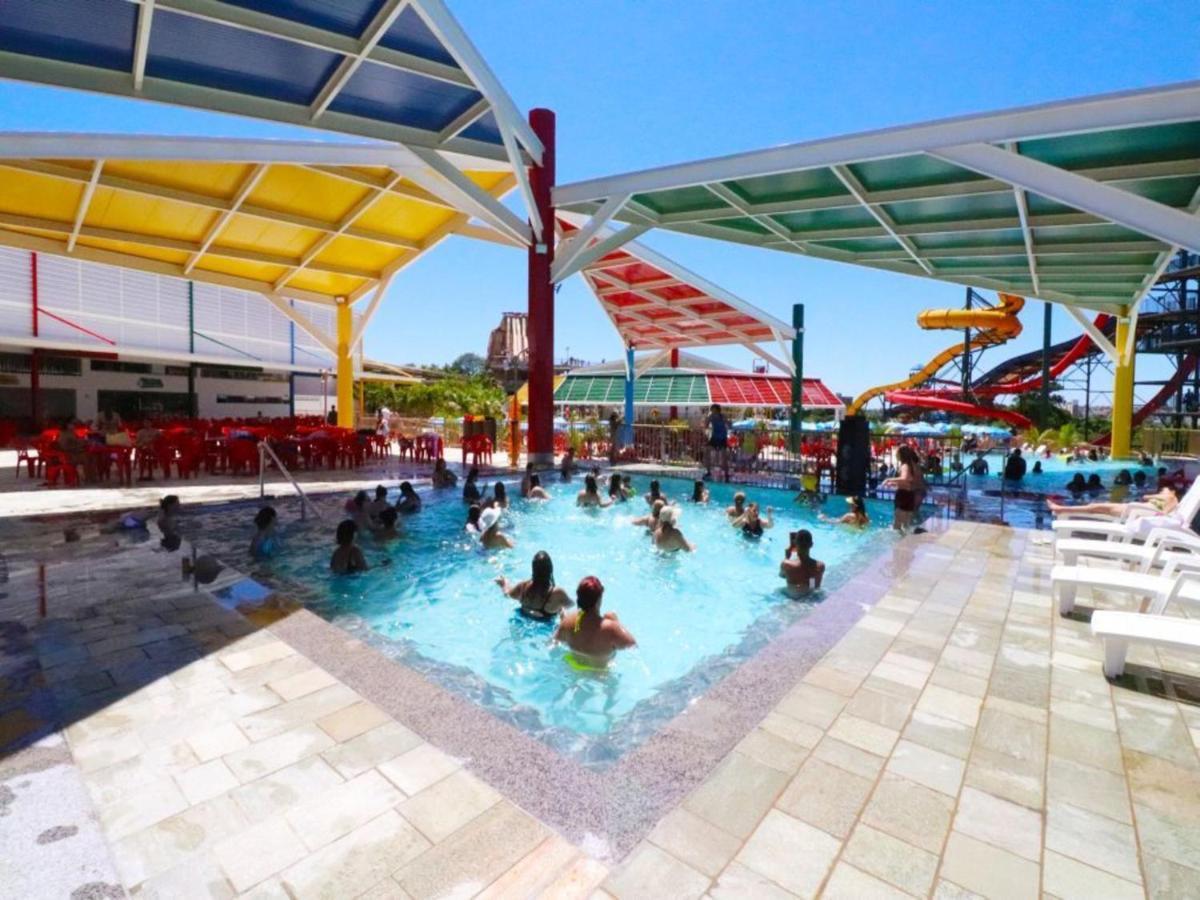 Diroma Resort Com Um Dia No Acqua Park Caldas Novas Kültér fotó