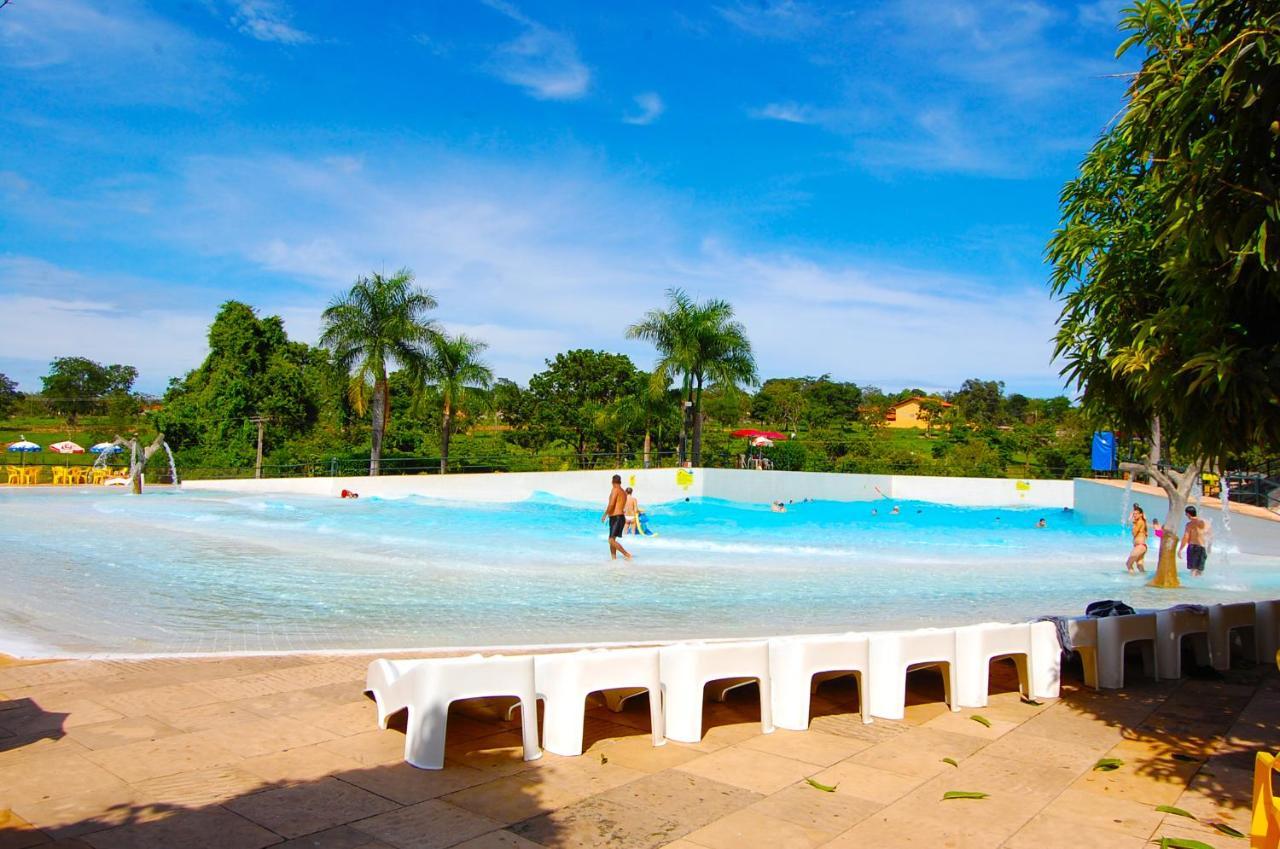 Diroma Resort Com Um Dia No Acqua Park Caldas Novas Kültér fotó